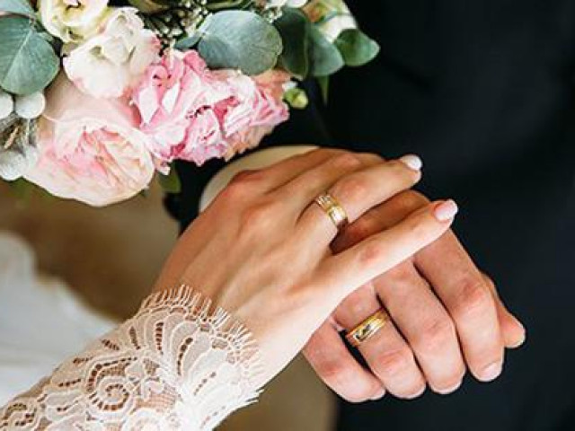 Bạn trẻ - Cuộc sống - Đừng dại mà áp dụng 14 cách giữ gìn hôn nhân hạnh phúc dưới đây nữa, vì chúng đã lỗi thời lắm rồi