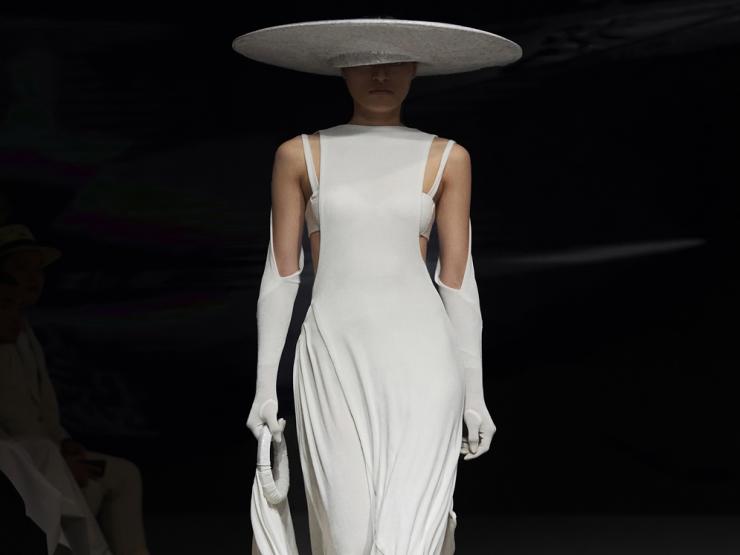 Thời trang - NTK Cường Đàm thổi hồn cho hạt thóc, nón quai thao với cảm hứng vị lai