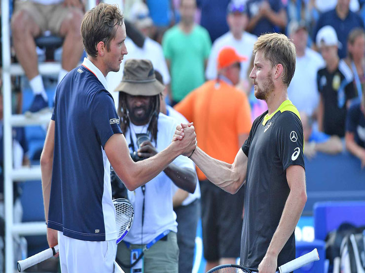 Video tennis Medvedev - Goffin: Số 1 thế giới thị uy, so kè không cân sức (Halle Open)