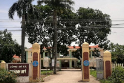 Chủ tịch xã bị "đánh ghen" tại công sở nói gì?