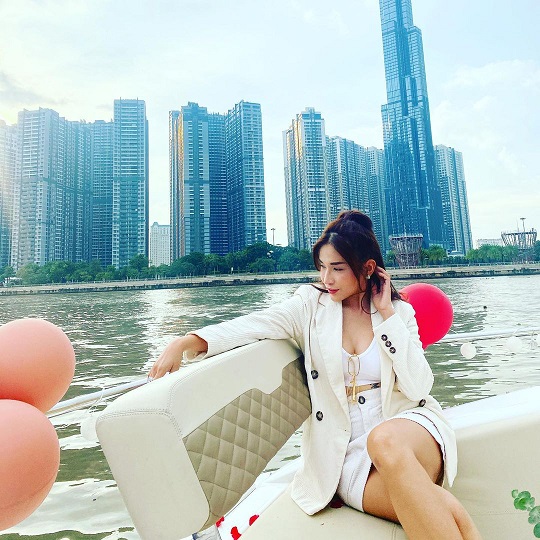 Mỹ nhân bằng tuổi Minh Hằng: Người mặc đồ nửa tỷ, kẻ bị cháu nuôi Hoài Linh từ chối yêu - 2