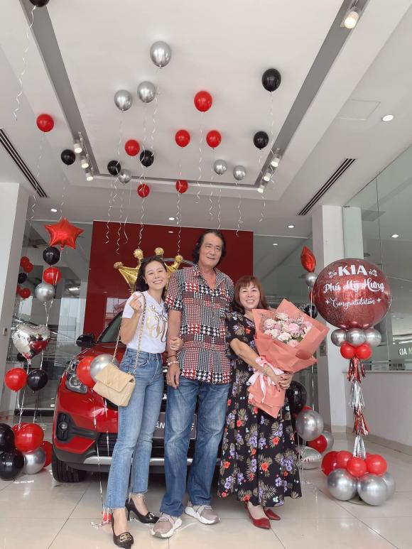 Mỹ nhân bằng tuổi Minh Hằng: Người mặc đồ nửa tỷ, kẻ bị cháu nuôi Hoài Linh từ chối yêu - 11