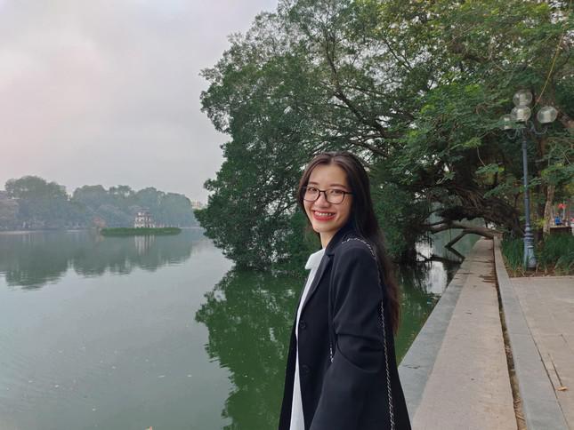Cẩm Hường hiện là sinh viên năm cuối ngành Đông Phương học (trường ĐH KHXH&amp;NV, ĐHQG TP. HCM)