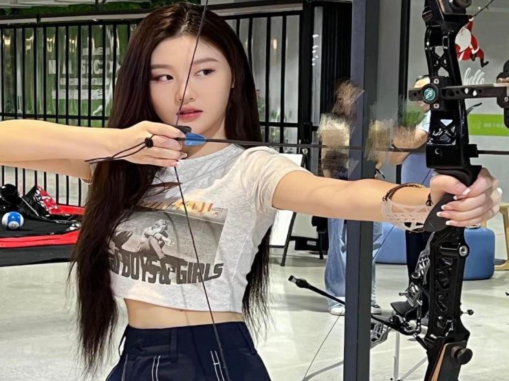 Thời trang - "Hot girl bắn cung" quá xinh đẹp, mặc kín đáo vẫn hút trọn ánh nhìn người đối diện