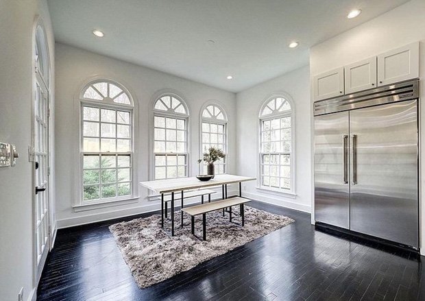 Nhà có nhiều cửa sổ