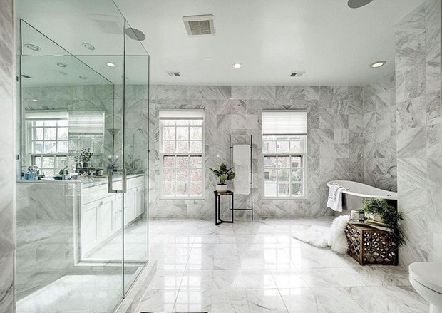 Nhà tắm siêu rộng