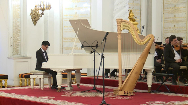 2016: Biểu diễn hòa tấu với Dàn nhạc giao hưởng Tổng thống Liên bang Nga