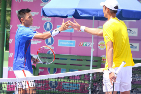 Lý Hoàng Nam thắng kịch tính đối thủ Thái Lan, quần vợt VN đón trang sử mới