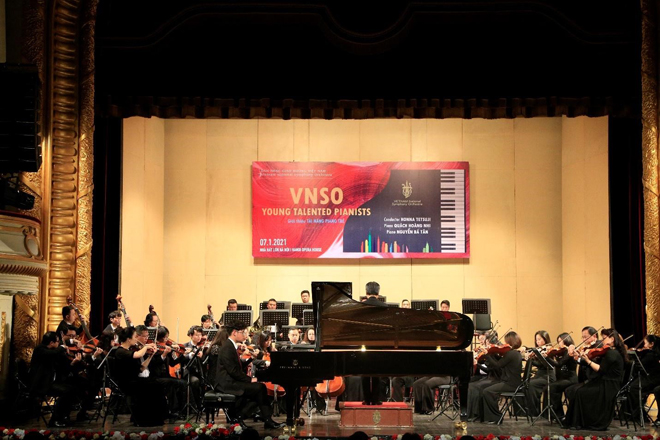 2021: Biểu diễn hòa tấu với Dàn nhạc giao hưởng Quốc gia Việt Nam