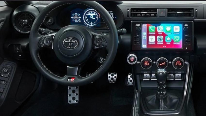 Lái xe hộp số tay giúp người điều khiển được trải nghiệm nhiều hơn. Ảnh: Theo Hotcars.