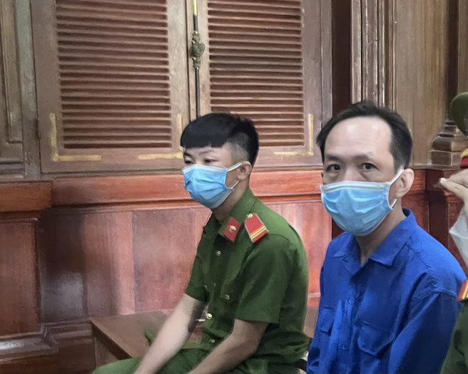 Bị cáo Huỳnh Tấn Luật tại phiên tòa ngày 16-6. Ảnh: HOÀNG YẾN