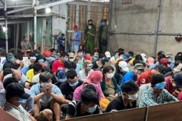 Pháp luật - Sới bạc cực lớn ở Bình Chánh tung tin "đã lo công an"