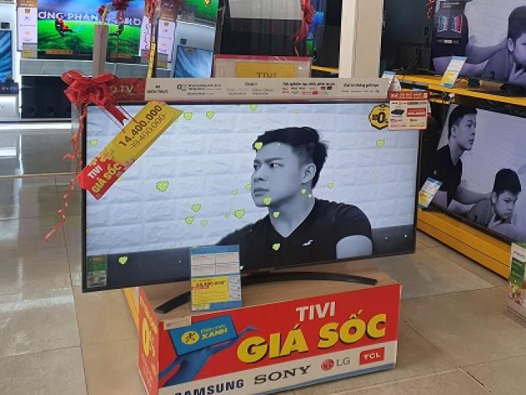 Thị trường - Tiêu dùng - Nóng tuần qua: Tiết lộ lí do loạt mẫu tivi giảm giá sốc tới hơn 70%