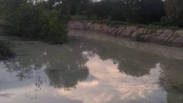 Hồ nước nơi xảy ra vụ đuối nước khiến 2 học sinh tử vong.