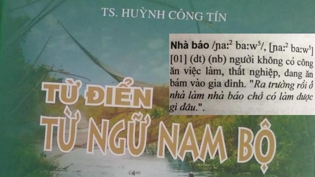 “Từ điển từ ngữ Nam Bộ” định nghĩa từ nhà báo. Ảnh: ST