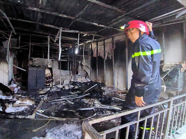 Tiệm bánh ở TP Thủ Đức bùng cháy, 11 người khóc gào trong khói lửa
