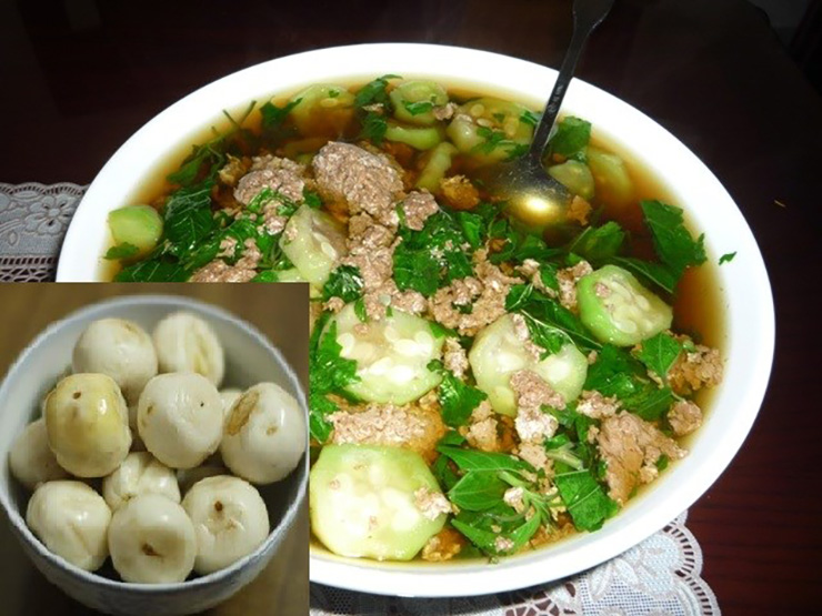 Chỉ cần ra ruộng khoảng 1 tiếng là có cả chậu cua về nhà để chế biến món ăn dân dã, đậm vị
