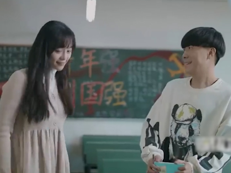 Clip hài hước - Tuổi học trò có những mối tình hết sức oái oăm