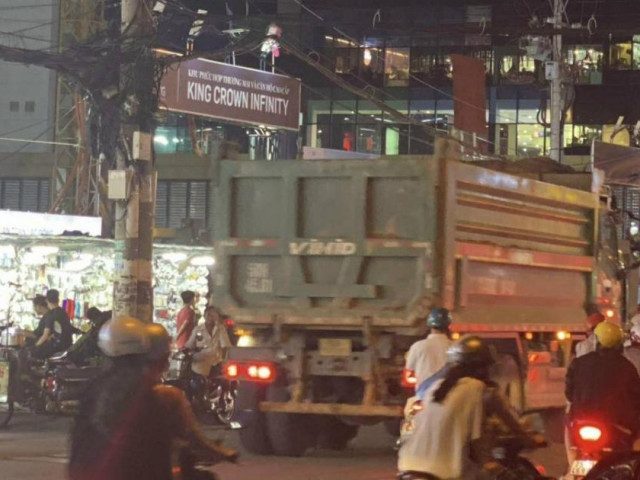 Tin tức trong ngày - Đoàn xe "vua" ngang nhiên chạy đường cấm ở TP Thủ Đức, ai đứng sau?