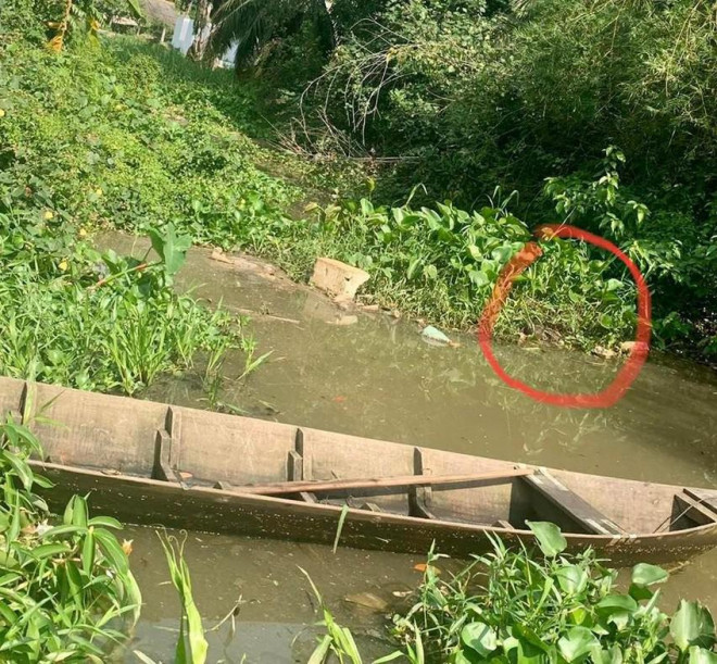Thi thể của cháu T được tìm ngay kênh gần nhà mà trước đó nhiều người tìm không thấy.