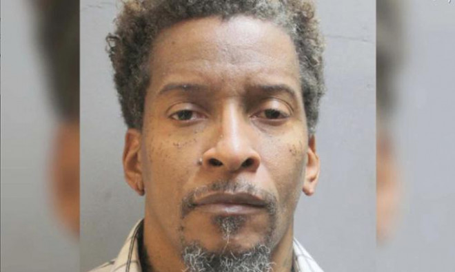 Gã chồng ích kỉ Paul Nixon