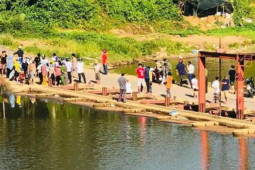 Pháp luật - Xác định danh tính thi thể thiếu niên nổi trên sông Tiên