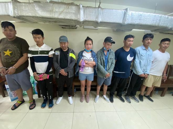 Ổ nhóm đối tượng bị bắt giữ khi đang lưu trú tại một khách sạn ở huyện Bến Cầu, tỉnh Tây Ninh, chuẩn bị lên đường trốn sang Campuchia qua cửa khẩu Mộc Bài