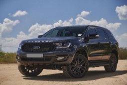Tin tức ô tô - Giá xe Ford Everest niêm yết và lăn bánh tháng 6/2022
