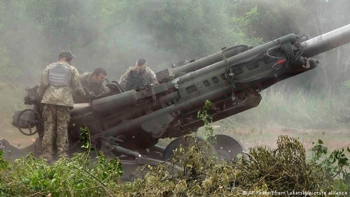 Quân đội Ukraine sử dụng lựu pháo Mỹ ở miền đông (ảnh: RT)