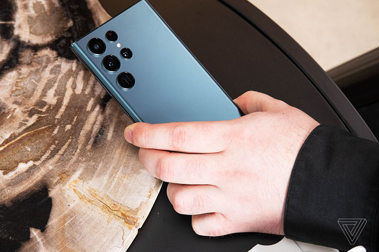 Những điện thoại tốt nhất trong nửa đầu năm 2022 - 2