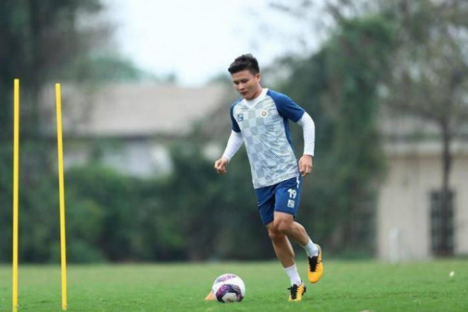 Quang Hải sắp sang Pháp thi đấu. Ảnh HN FC