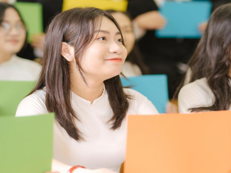 Bạn trẻ - Cuộc sống - Cô gái Hưng Yên học chuyên Toán có IELTS 8.0 lựa chọn Học viện Ngoại giao thay vì đi du học Hà Lan