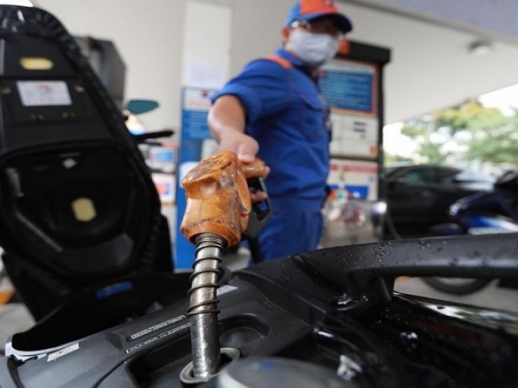 Thị trường - Tiêu dùng - Giá xăng tăng lần thứ 7 liên tiếp, đắt chưa từng có kể từ 15h ngày 21/6