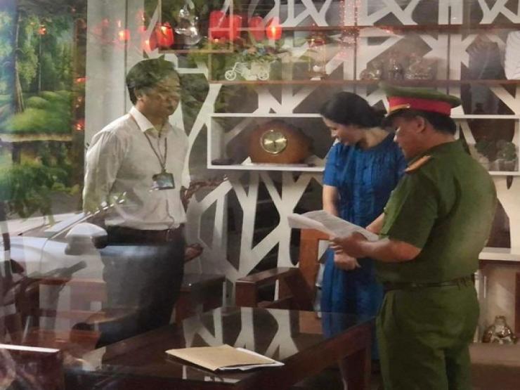 Tin tức trong ngày - Bác sĩ Tôn Thất Thạnh, Giám đốc CDC Đà Nẵng bị bắt