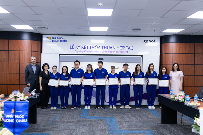 FPT Long Châu gây ấn tượng mạnh với gần 300 dược sĩ nhận chứng chỉ CPE từ Sanofi - 3
