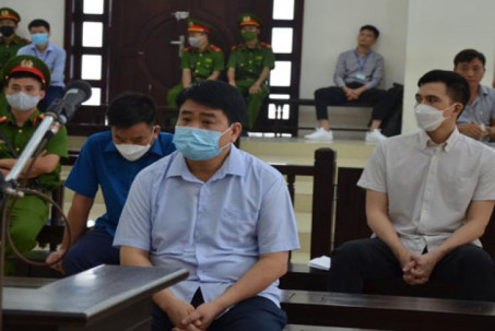 Hình ảnh cựu Chủ tịch TP.Hà Nội Nguyễn Đức Chung tại toà phúc thẩm vụ án mua chế phẩm Redoxy -3C