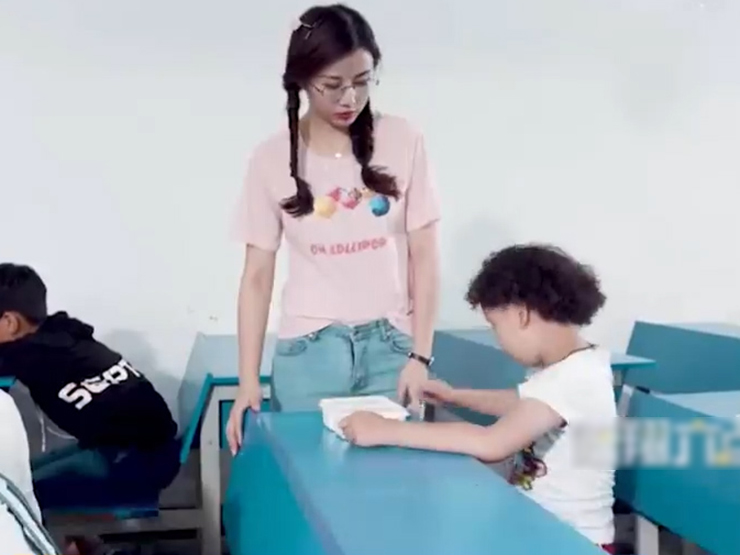 Clip hài hước - Cả lớp "đùm bọc" lẫn nhau và sự thật khiến tất cả phải ngỡ ngàng