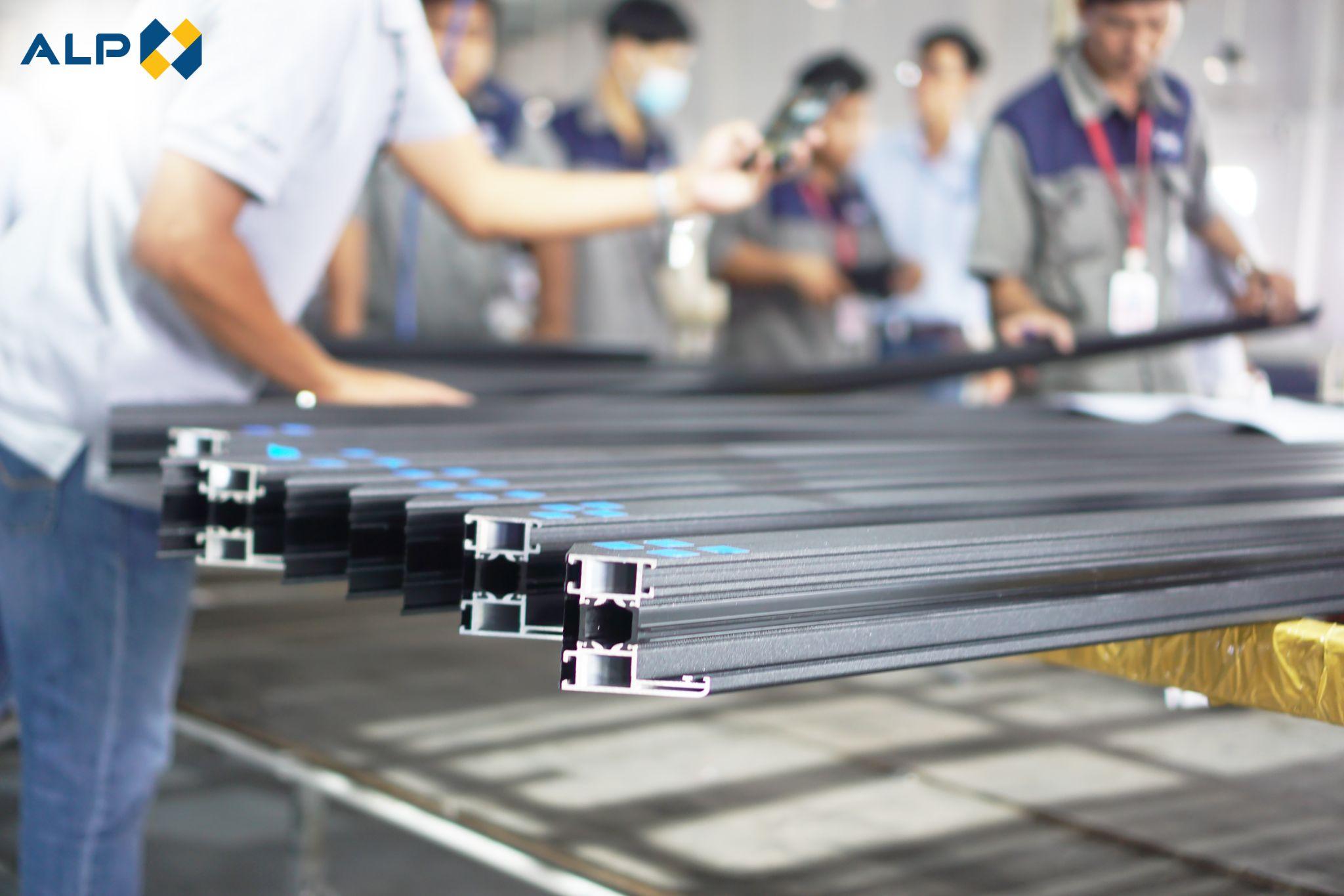 Mỗi cá nhân đều ý thức được chuỗi giá trị cốt lõi Tập đoàn đề ra, cùng nhau xây dựng chất sống trên tinh thần chung là tiên phong, chuyên nghiệp, kiên cường và tràn đầy sức trẻ.