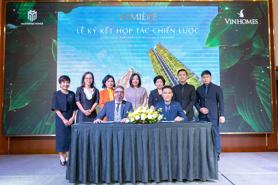  Lễ ký kết hợp tác chiến lược giữa Vinhomes và Masterise Homes