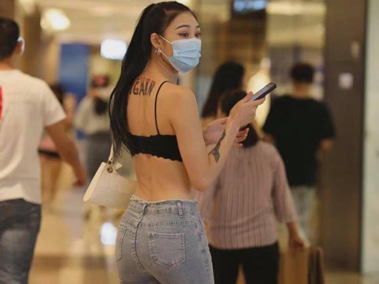 Thời trang - Chị em mắc "tội lỗi hồn nhiên" khi mặc áo lót nơi công cộng, bị chê thiếu tinh tế