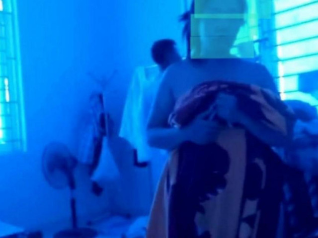 Pháp luật - Chủ tịch xã "tòm tem" với cấp dưới có được bố trí công việc khác?