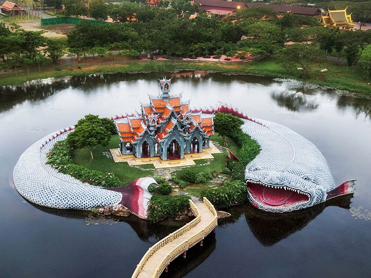 1. Muang Boran là một công viên bảo tàng nổi tiếng nằm ở Samut Prakan, ngoại ô Bangkok, Thái Lan.
