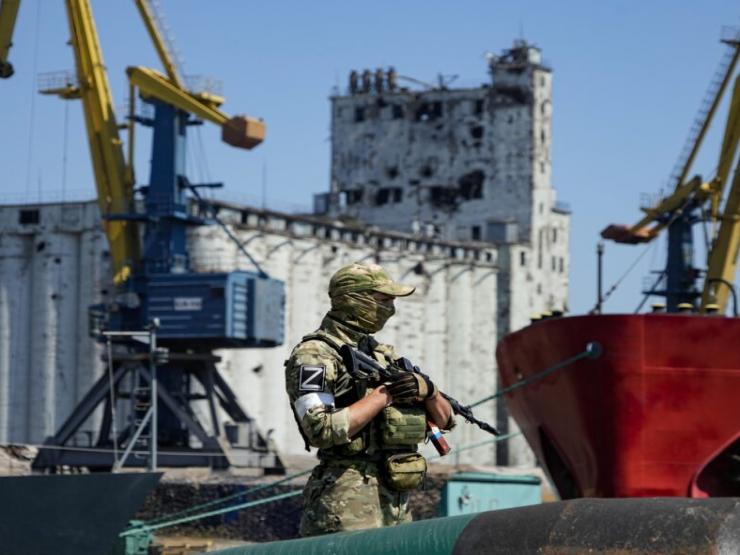 Xung đột Nga - Ukraine: ”Ăn miếng trả miếng” trên nhiều mặt trận