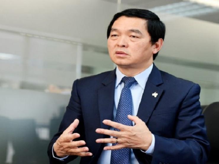 Kinh doanh - Mất hơn 50% giá trị, Chủ tịch Tập đoàn Hòa Bình mua 10 triệu cổ phiếu để bình ổn giá