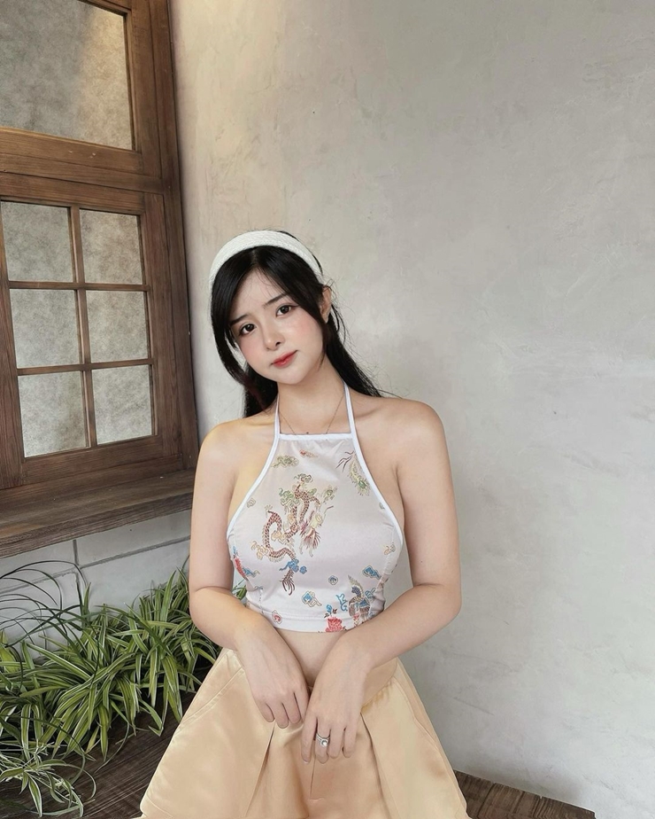 Đỗ Khánh An (An Dâu) là hot girl 9x nổi tiếng Sài thành.
