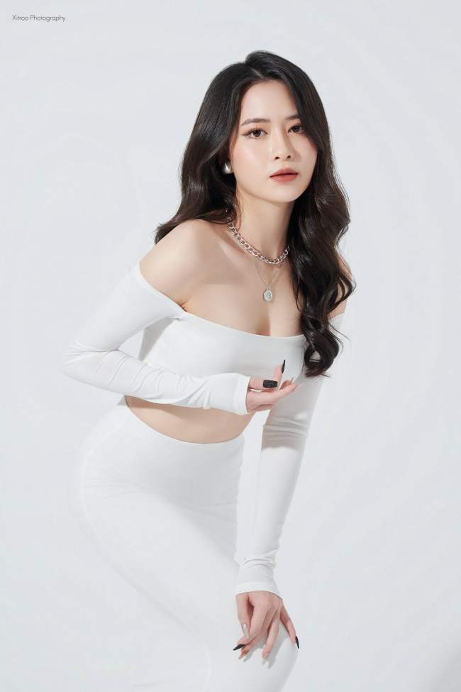 Ngoài ra, việc ngủ đúng giờ, đủ giấc cũng góp phần quan trọng giúp làn da được khỏe khoắn, giảm lão hóa tự nhiên.&nbsp;
