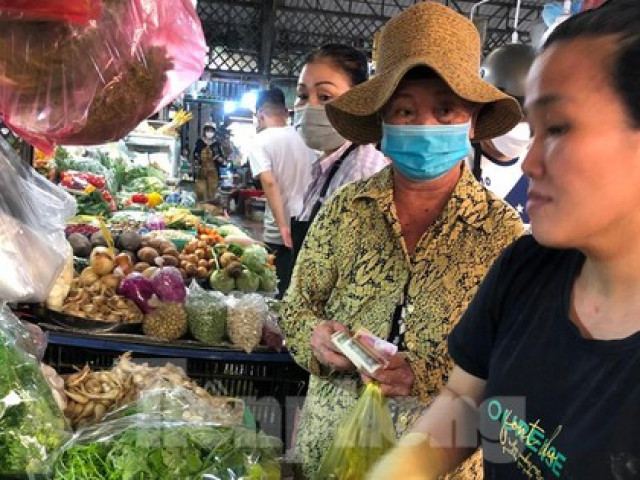 Thị trường - Tiêu dùng - ''Chiêu'' giảm giá của tiểu thương