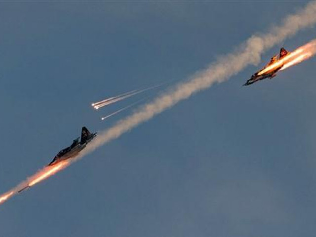 Máy bay Nga bắn tên lửa phá kho đạn pháo M777 Howitzer ở Ukraine