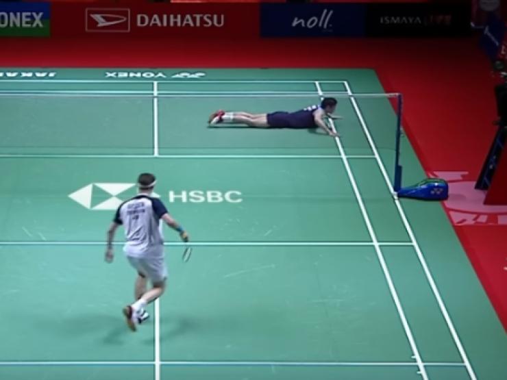 ”Siêu nhân” cầu lông Axelsen đập như điện xẹt khiến đối thủ bất lực