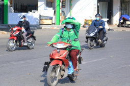 Kinh doanh - Xăng dầu tiếp tục tăng giá lần 7, tài xế và nhà xe áp lực muốn bán xe, bỏ nghề